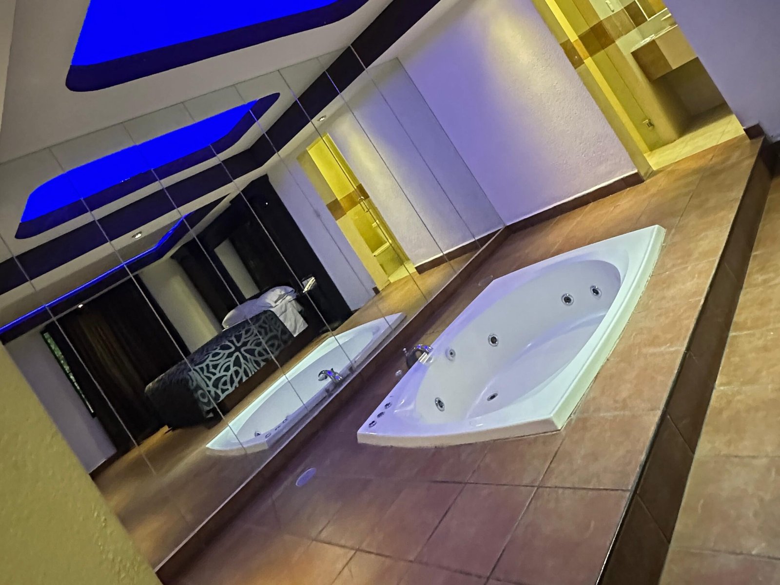 habitacion-motel-plaza-suite