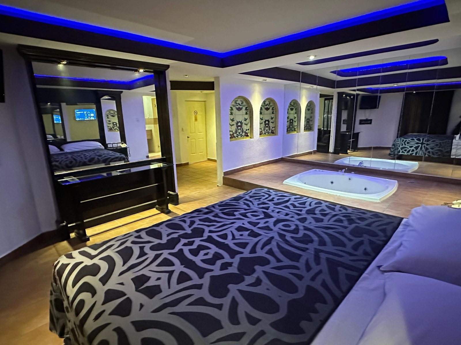 motel-plaza-cama-king-size
