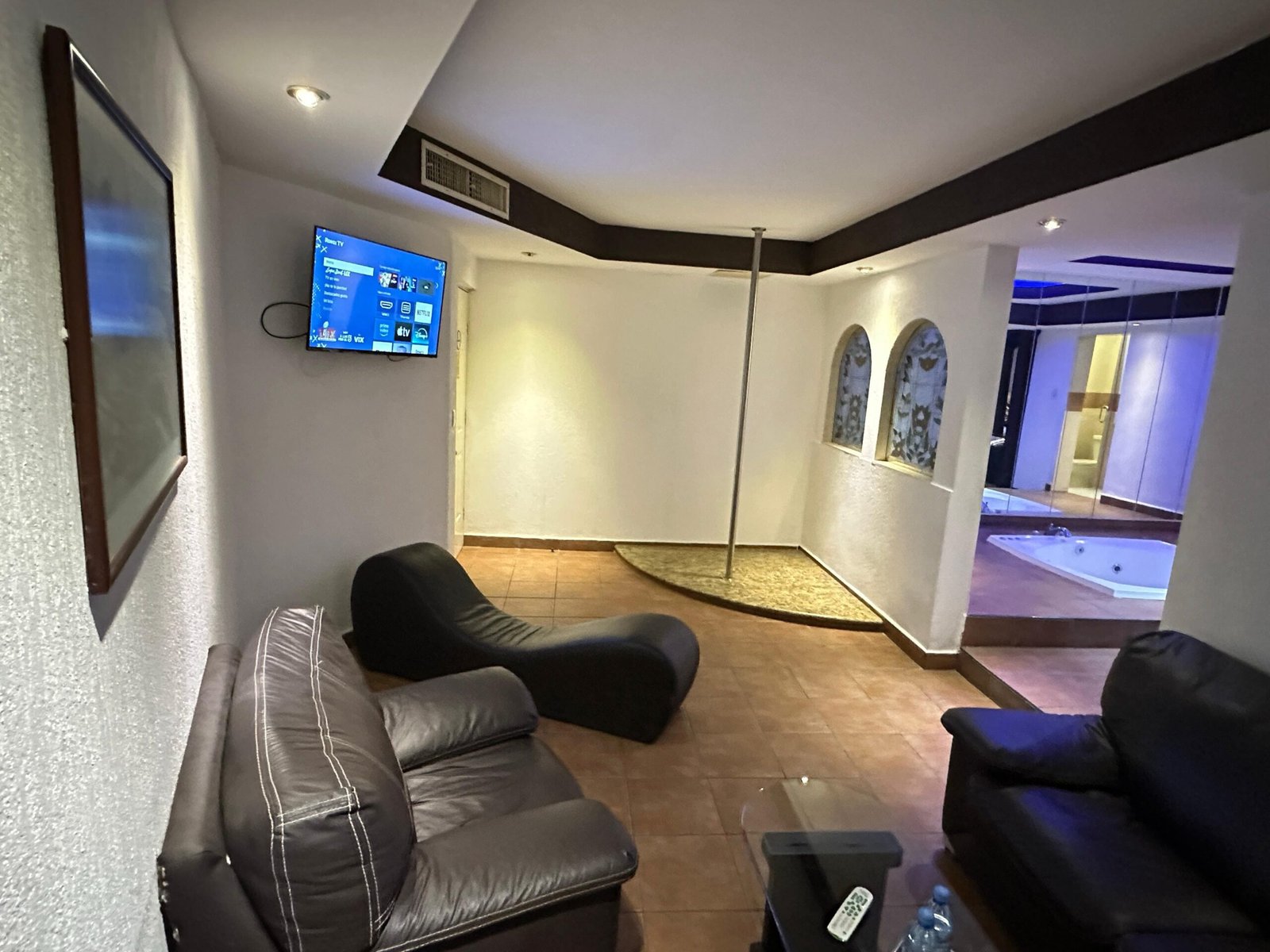 motel-plaza-imagen-potro-tubo-habitacion-suite